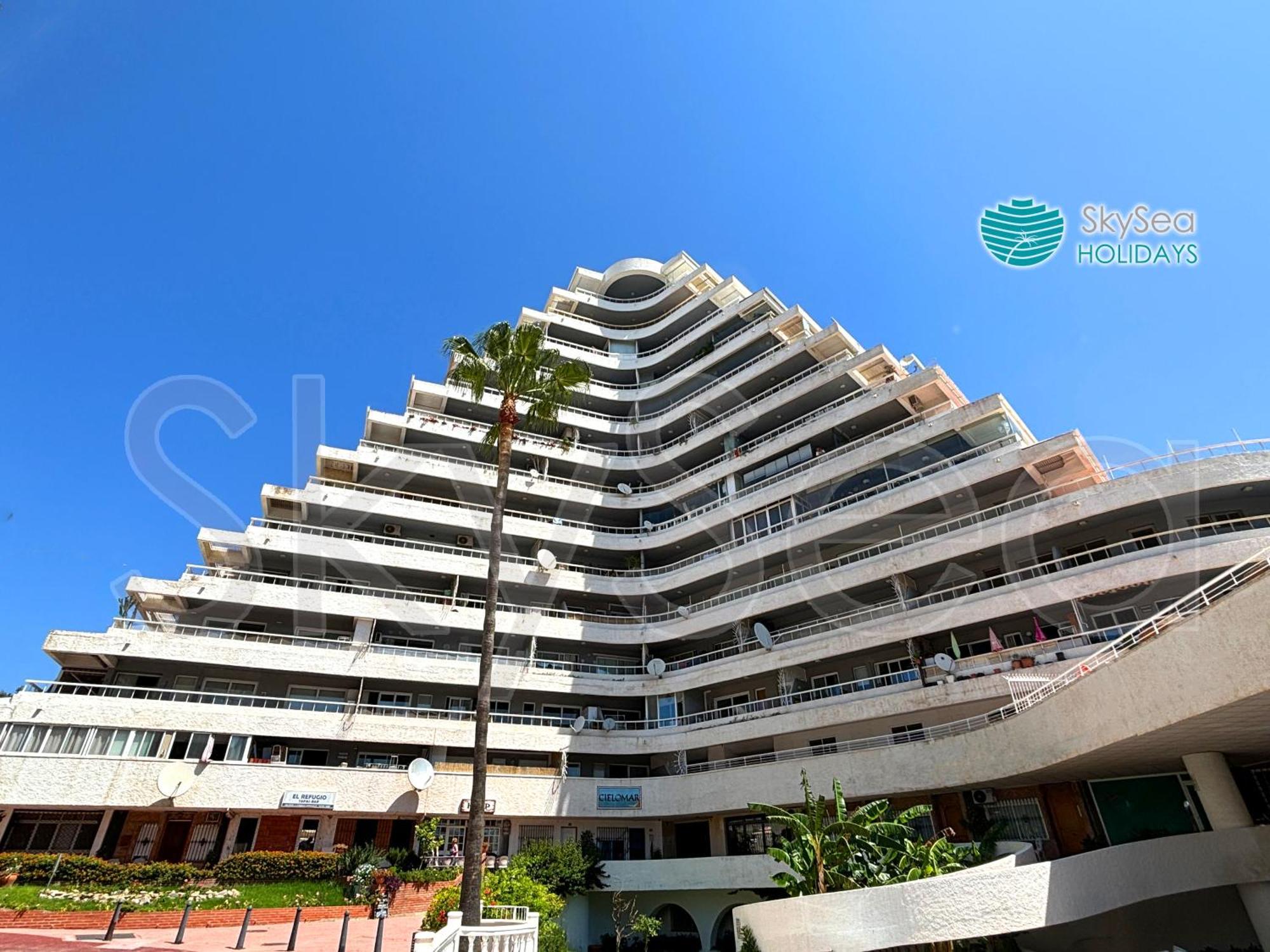 דירות Skysea Benalmadena Puerto Marina מראה חיצוני תמונה